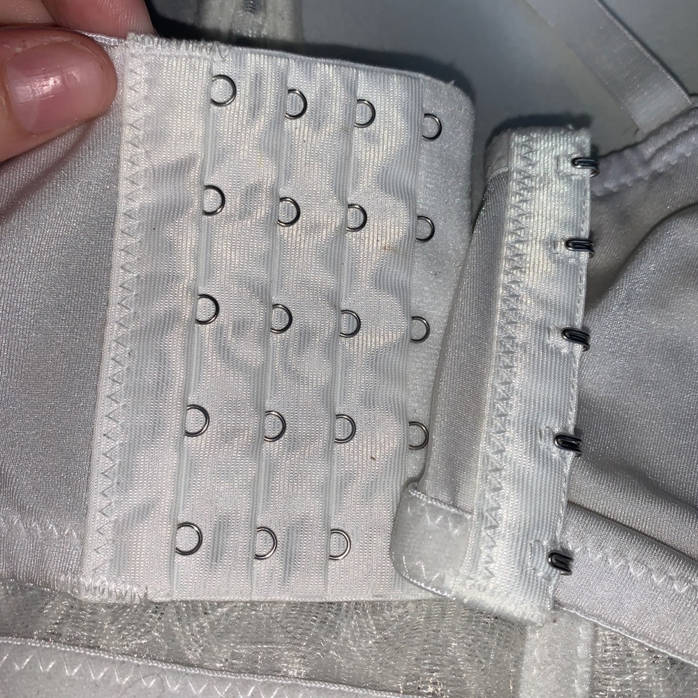 Bustier - Picture 3 of 4